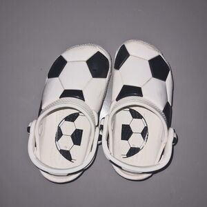 CROCS TODDLER CLASSIC SOCCER BALL CLOGS Toddler size 9 Soccer Ball pattern